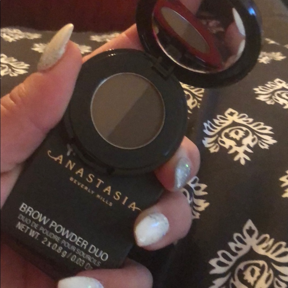 Anastasia Beverly Hills Brow Powder Duo